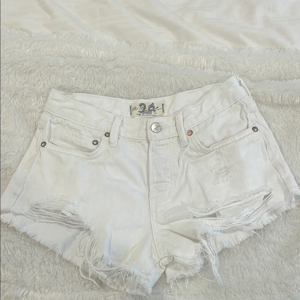 Free people white denim shorts size 24